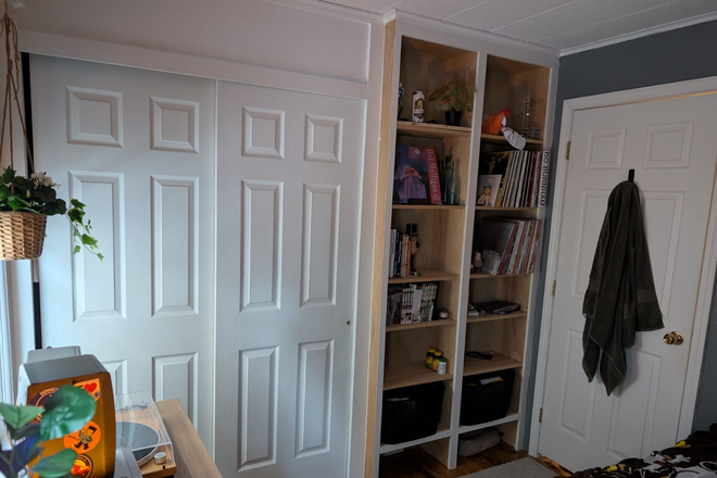 Available bedroom - Furnished room in shared home-Birch Ave-Princeton