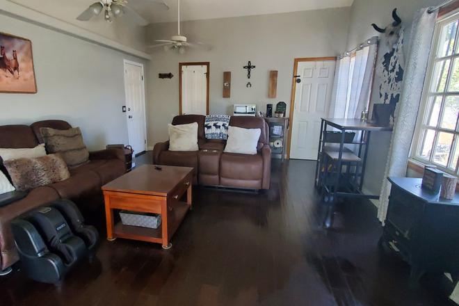 Living Room with high ceilings - Only 2 miles from Chapman University, very quiet neighborhood