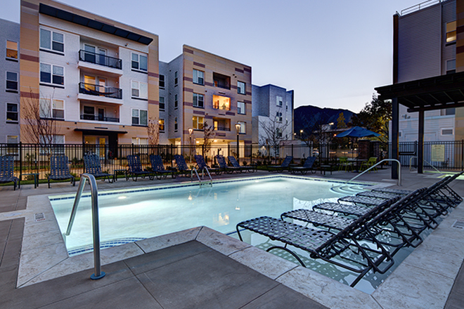 Pool and hot tub - U club on 28th Apartments