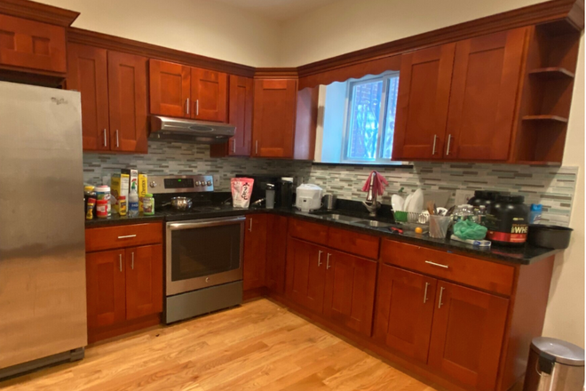 Kitchen - 3rd Roommate wanted for 3b/2b next to TUSM!
