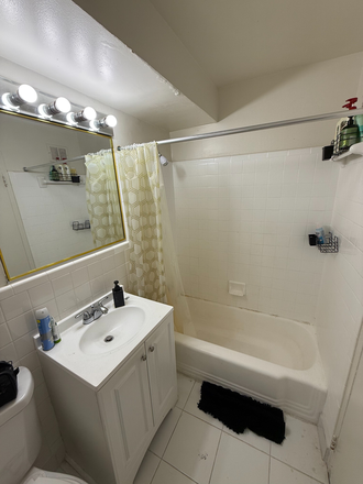 Master Bath - Room Available in 2 bed/1.5 bath Apartment in Crystal City