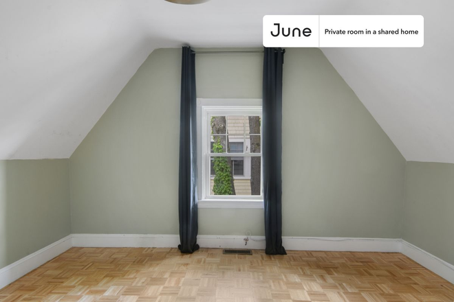 Photo - Private bedroom in 7 bed/2.5 bath Home