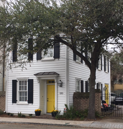 Outside front street view - Charming home 4 min walk to MUSC