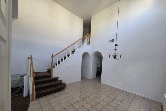 Entry - Sublease: Downstairs Room + "Mostly Private" Bathroom House