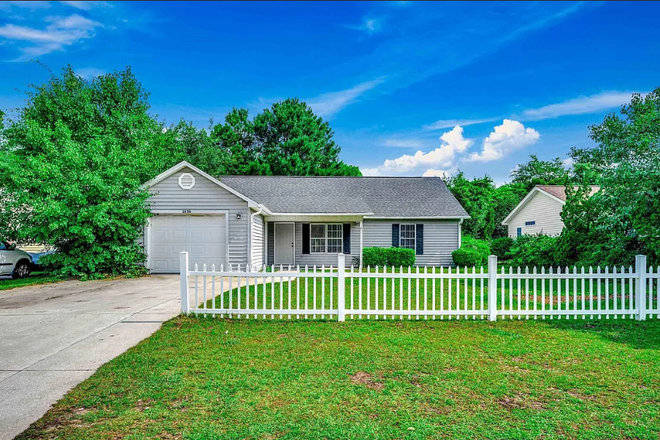 Front View of the House - A spacious house right behind CCU is available for the 25-26 school year!