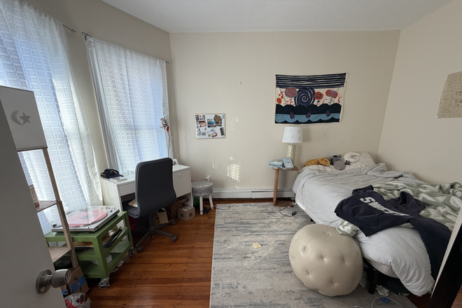 Visit hubrealtyproperties.com - Near Tufts, handy 3 bedroom with brand new eat in kitchen, dishwasher and large patio Apartments