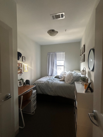 Bedroom (Room A on Floor plan) - SPRING 2026 SUBLEASE - LANDMARK COLLEGE PARK, Excellent location for walking to campus! Apartments