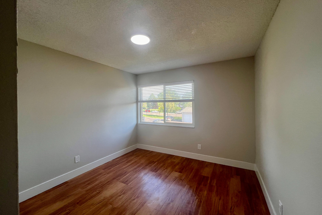 Bedroom - Shared North Boulder Apartment