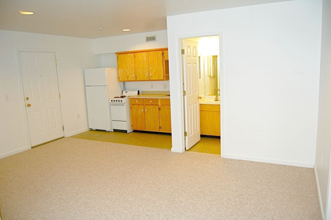 Kitchen - The Grove Apartments