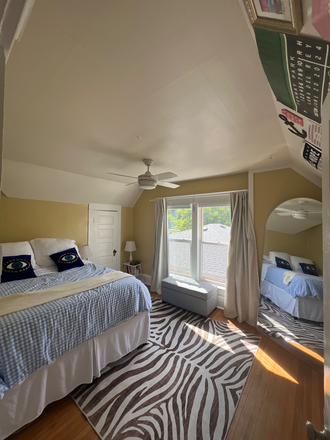 Bedroom overview - 5 bedroom house close to campus