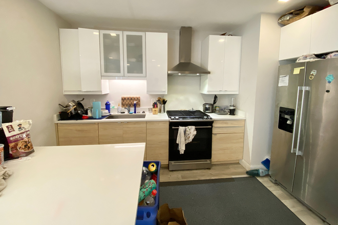 Call NOW for showings! 617-236-8550 - HILLSIDE ST - LRG MISSION HILL 5BR AVAIL *9/1/2026* W/ 3 BATH, IN UNIT LNDRY, EIK, DW, OPEN LAYOUT!