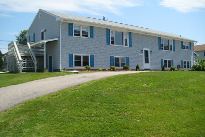 Front of House - 90 Saltaire Avenue Narragansett, RI 02882 House
