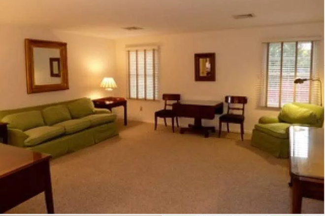 Living Room - Furnished 1BR apt-Park Pl-Princeton