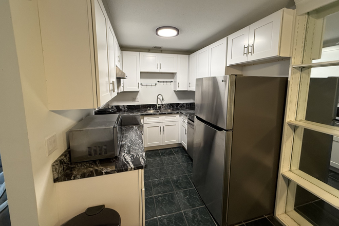 Kitchen - LePointe Condominiums
