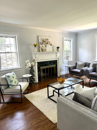 Living room - Unfurnished 4BR home-Linden Lane-Princeton
