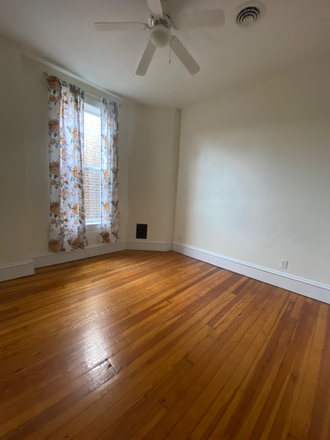 Bedroom ($875/month) - Room for Rent, Very Close to Monroe Park Campus