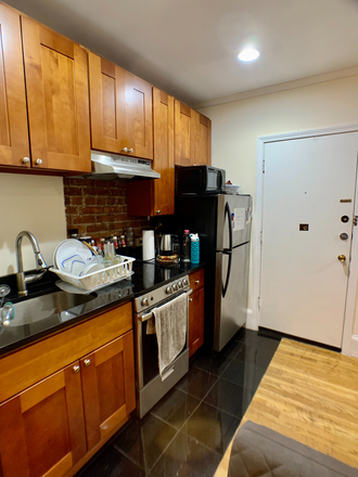 . - Bedroom for rent at 409 Marlborough St. Available 9/1/26. No broker fee Apartments