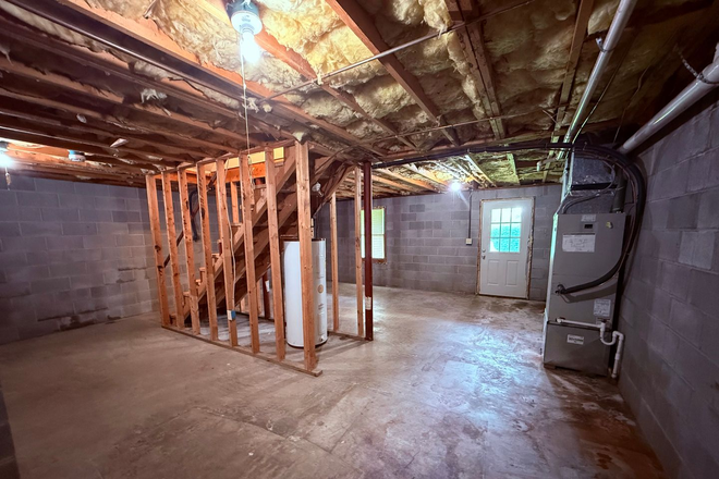 Photo - 3 Bedroom, 1.5 Bathroom Duplex House