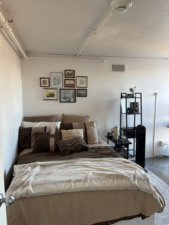 Bedroom - Peabody Terrace Apartments