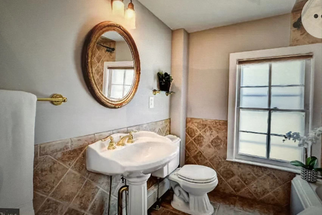 Bathroom - Furnished rooms on 2nd floor of shared home-Chestnut St-Princeton