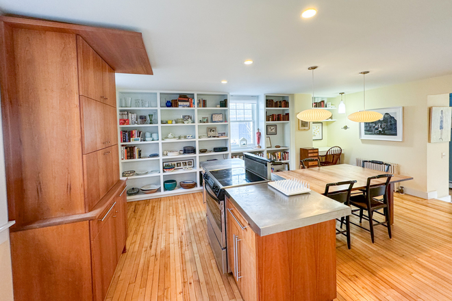 Eat-In Kitchen - Single Family, Harvard University, Red Line House