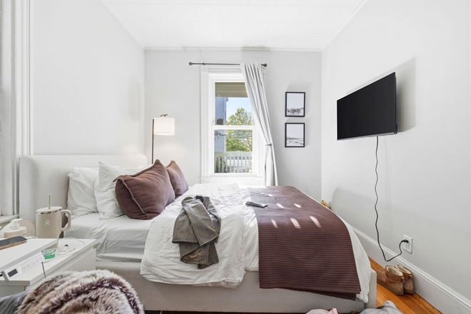 Bedroom #2 - Southie 4 Bed 2 Bath!! Apartments