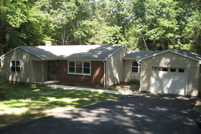 Exterior - 457 Middle Turnpike, Storrs, CT