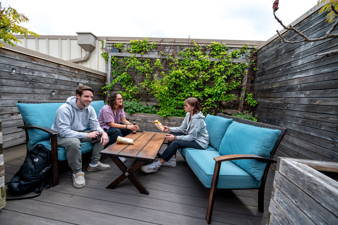 Open Air Patio - Keezell Flats - Downtown Apartment