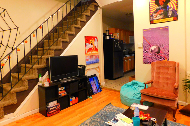 bedroom - 2025 N Gratz St Townhome