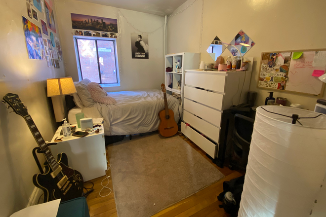 1 - 1 bedroom available on Sypmhony, heat/hot water,  large kitchen Apartments