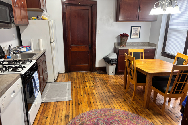 Kitchen/Dining area - Walk to UC Great for Grad Student. We rent internationally.  Now Available. Clean Private House