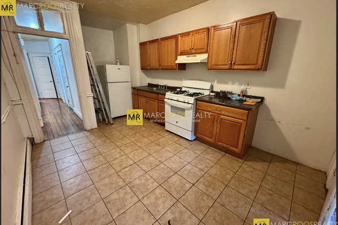 Call NOW for showings! 617-236-8550 - SOUTH HUNTINGTON AVE - BROWNSTONE JP/MH 2BR SPLIT FOR 3 PPL *AVAIL NOW* W/ FLEX LAYOUT, FIREPLACE! Apartments