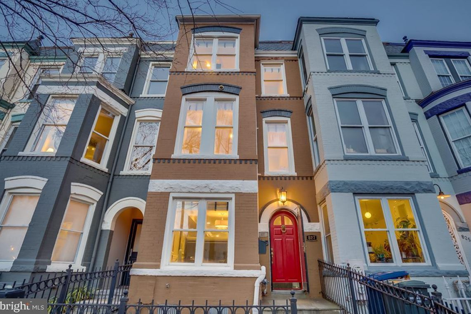 Front exterior - Capitol Hill Gem Near Union Station House