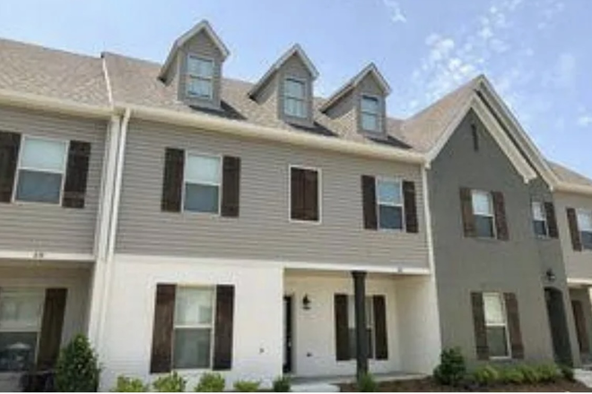 exterior - Roommate Dream: 4BR/4.5BA Condo Just 6 Minutes from Campus