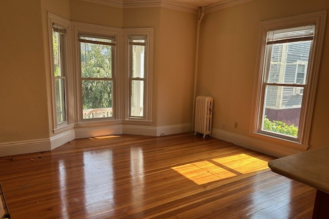 living - No Fee! charming, spacious, yard, laundry Apartments