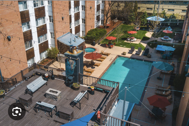 pool/ courtyard - Sterling Apartments Boulder