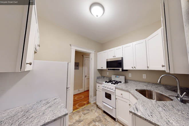 Call NOW for showings! 617-236-8550 - CHARLESGATE EAST - SPLIT 1BR FOR 2 PPL W/ LNDRY IN BLDNG, H&HW INC IN SYMPHONY AVAIL *9/1/2026* Condo