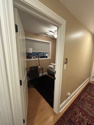 Bedroom - Garden apt close to campus