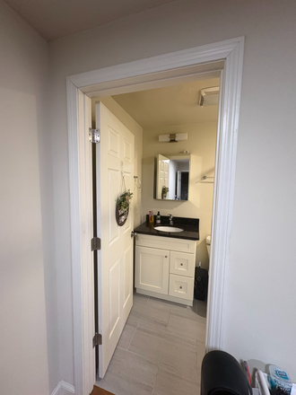 Bathroom entrance - Cozy Private Bedroom And a Private Bathroom in Medford close to campus House