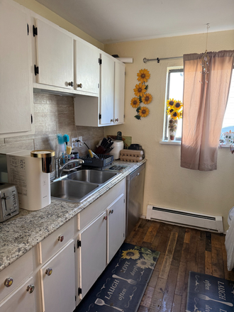 Kitchen of 300 W. Boulder St., Nederland, CO - MOUNTAIN LIVING IN  CHARMINING NEDERLAND-WALK OUT YOUR DOOR TO MOUNTAIN SPORTS- YET 25 MI Duplex