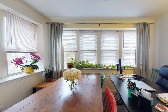 dining room - 4419 Walnut Street- Large Renovated 2-Bedroom Apartment w/ Central Air/Heat