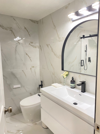 Bathroom - A Room in Canyon Crest House