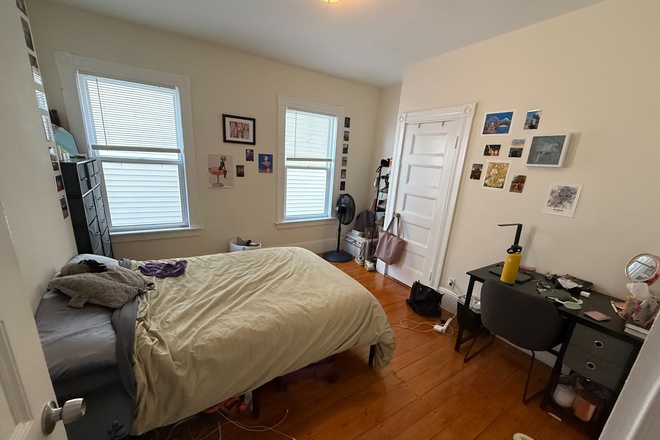 Bedroom I am subletting - Sublet mid-May through August on Mission Hill Apartments