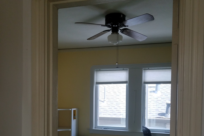 Bedroom has ceiling fan - Large Private Bedroom, Free Wi-Fi, Utilities & Laundry Use