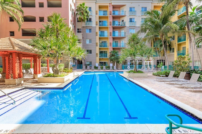 Pool space - Valencia South Miami Apartments