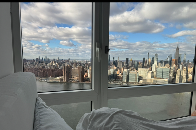 View from bedroom 2 & 3 - 3 bedroom 2 bath Skyline Views 55th floor apt