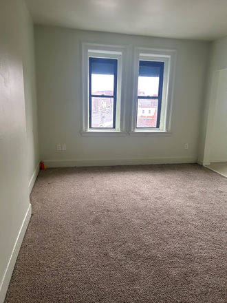 Bedroom on top floor - 2 Family house with top triplex available for rent