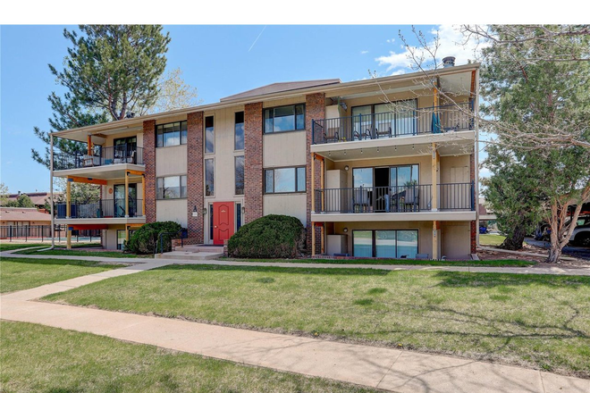 Outside - Room for Rent in 2 Bed / 2 Bath Condo – Ideal for CU Student