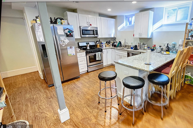 Call NOW for showings! 617-236-8600 - NORFOLK ST - HUGE 2 FLR 7BR NEAR KENDALL SQ AVAIL *9/1/2026* W/ 3 BATH, LRG BDRMS, W/D IN UNIT, YARD Apartments