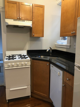 Call NOW for showings! 617-236-8600 - HEMENWAY ST - MODERN *NO FEE!* 1BR SPLIT FOR 2 PPL W/ LNDRY IN BLDNG, H&HW INC, DW AVAIL *9/1/2025* Apartments